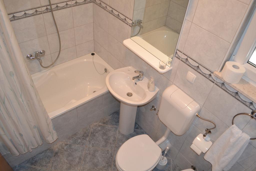 Apartments Lucia Podstrana Szoba fotó